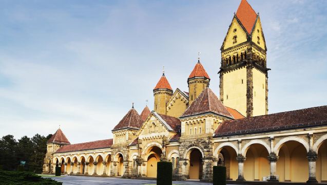 Geführte Tour über den historischen Südfriedhof für eine private Gruppe