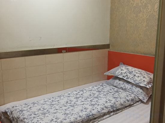 Others 2, Fudun Holiday Hostel, Shanghai
