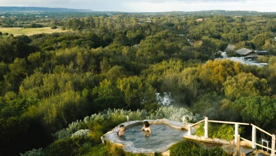 Excursion d'une journée en anglais aux cabanes colorées des sources thermales du comté de la péninsule Mornington à Melbourne, Australie