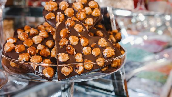 Tour gastronomico a piedi tra dolci e cioccolato a Torino di Do Eat Better