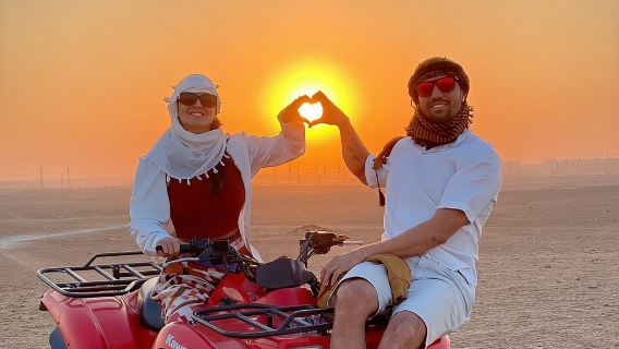 Piramid Giza, Sphinx, Menunggang Unta, Basikal ATV, Membeli-belah, Pelayaran makan malam