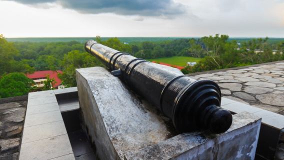 吉隆坡馬來西亞天空之鏡一日遊銀葉猴紅樹林餵老鷹觀螢火蟲藍眼淚升級雙鏡