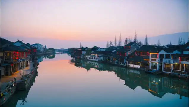 ทริปช้อปปิ้งหนึ่งวันไป Zhujiajiao และ Global Harbor ในเซี่ยงไฮ้ (ขึ้นไปชั้น 52 เพื่อชม "ชุดสามชิ้น" ของเซี่ยงไฮ้)