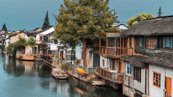Tour di mezza giornata per piccoli gruppi alle meraviglie della città sull'acqua di Zhujiajiao