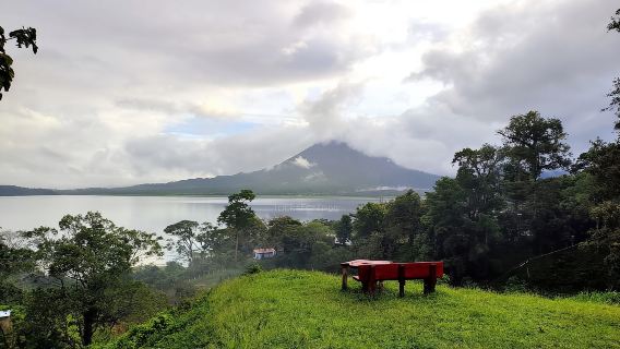 La Fortuna: Chèo thuyền kayak ở hồ Arenal - Quang cảnh núi lửa độc đáo