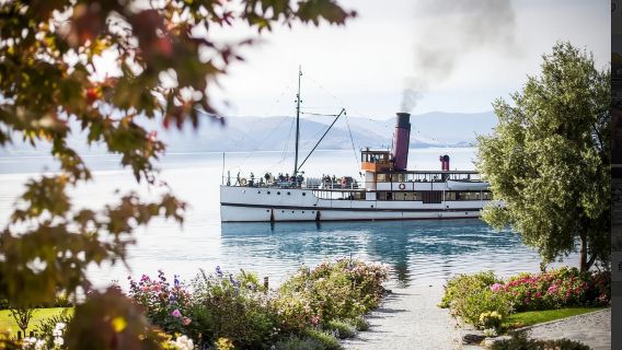 Queenstown, New Zealand│TSS Earnslaw Steamship to Walter Peak Experience with a Century of History
