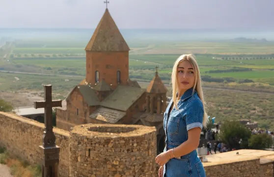霍爾維拉普、諾拉旺克及鳥洞一日遊連品酒體驗