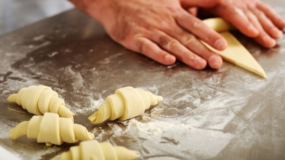 Paris Croissant Small-Group Baking Class with a Chef 