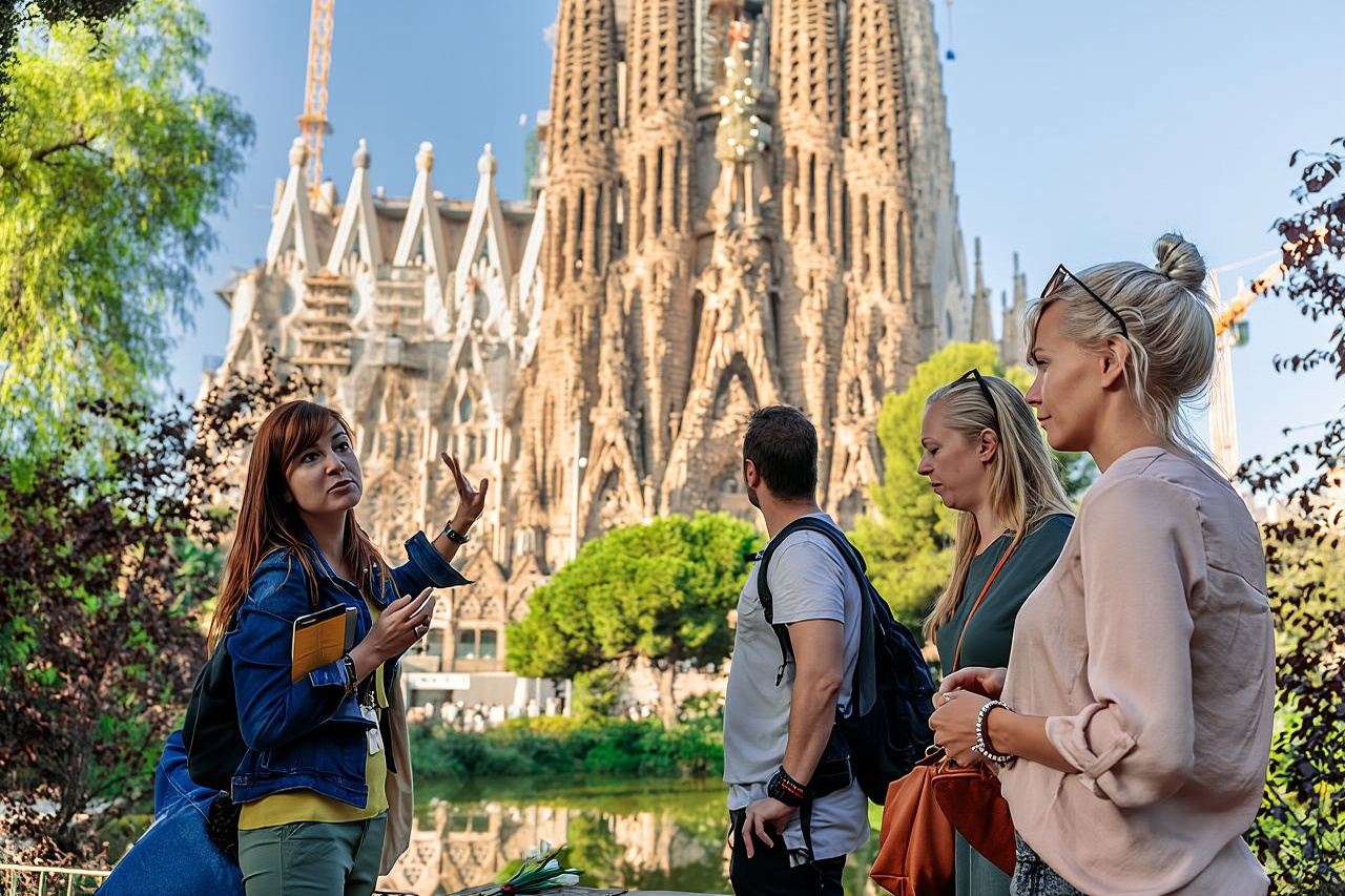 Tour completo di Gaudì: Casa Batlló, Parco Guell e Sagrada Familia