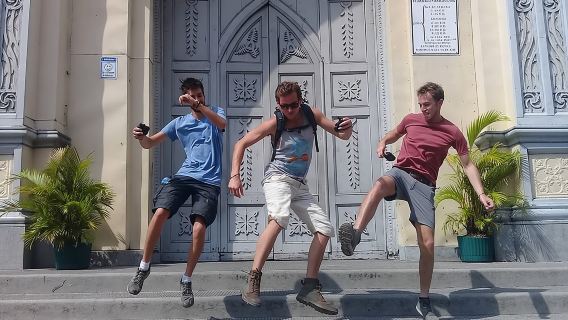 Recorrido a pie de medio día por el centro de San Salvador y degustación de pupusas