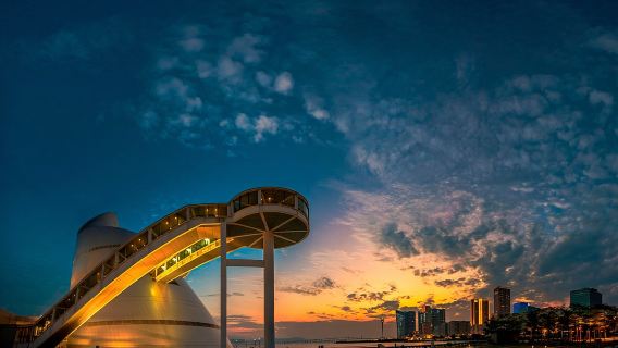 中國澳門大三巴牌坊+澳門戀愛巷+澳門玫瑰聖母堂+議事亭前地