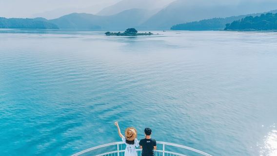 รถบัสเที่ยวชมไต้หวัน {นำโดยสำนักงานการท่องเที่ยว} ~ ทัวร์ 1 วันทะเลสาบสุริยันจันทรา [รถโดยสารร่วม}