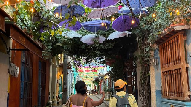 Private Walking Tour in Cartagena Walled City & Getsemaní