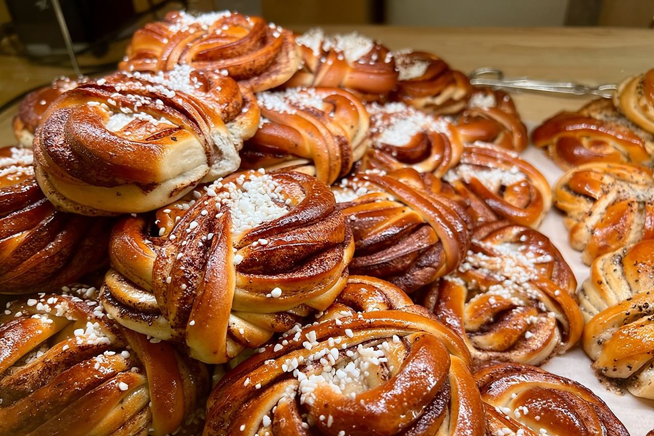 Tour gastronomico di Stoccolma per piccoli gruppi con 7 degustazioni di piatti classici