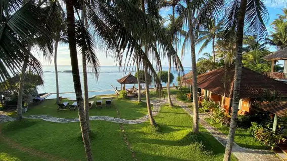 峇里島Candi Dasa日遊健行與浮潛含接送及午餐|印尼