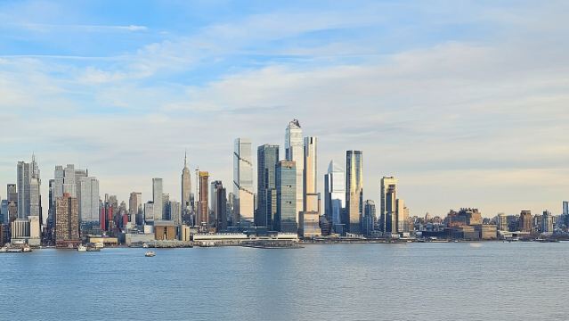 New York Skyline Magic - The Real Skyline With a Real Local