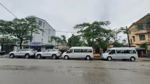 Hue: Group Car Transfer from Chan May Port to Hoi An