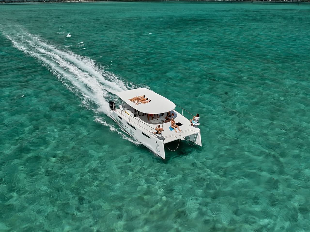 Catamaran Mauritius: South East 5 Islands Catamaran Cruises