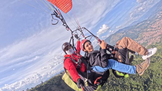 เมเดยิน: เที่ยวบินพาราไกลดิ้งพร้อมภาพถ่ายและวิดีโอ GoPro