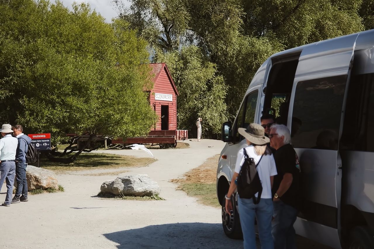 Tour giornaliero/mezza giornata da Quilpie, Nuova Zelanda [Glenorchy + Arrowtown + Piccolo gruppo di 10 persone con guida in cinese]