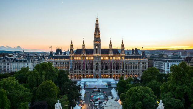 Panoramic Sightseeing Bus Tour at Night