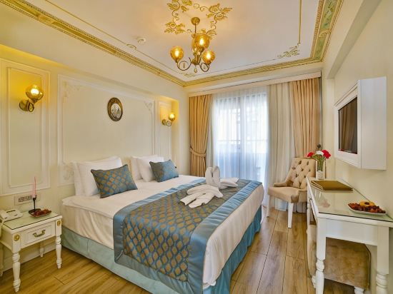 Yılsam Sultanahmet Hotel Room Type - Junior Suite with Sea View Yılsam Sultanahmet Hotel Room Type - Junior Suite with Sea View
