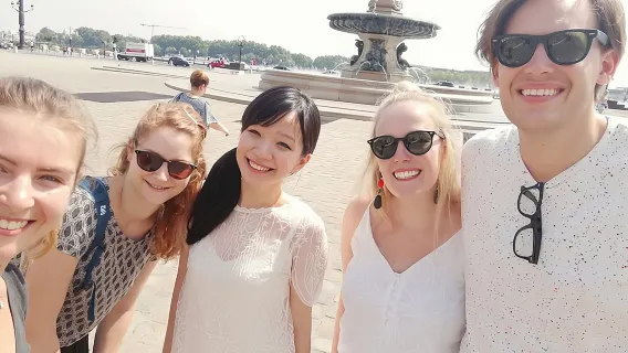 Private - Best of Bordeaux Walking Tour + Glass of Bordeaux Wine