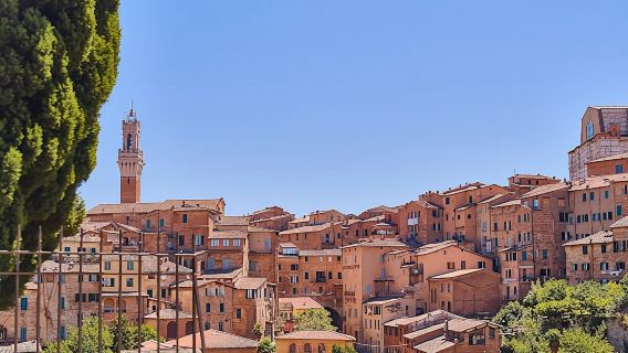 Sunset in Siena and dinner at a Chianti winery
