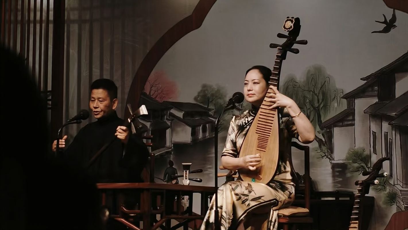 Tour privato di un giorno per esplorare a fondo Suzhou (Giardino dell'Amministratore Umile, Via Pingjiang, cucina di Suzhou e Pingtan)