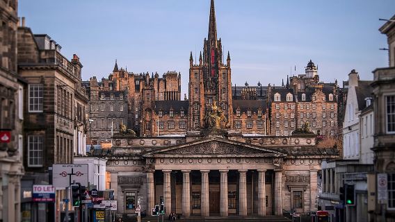 Edinburgh Full Day Walking Tour with Castle Included -Small Group