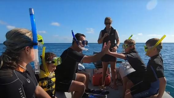 Whitsundays Half-Day Snorkeling Tour with Equipment (Departing from Hamilton Island)