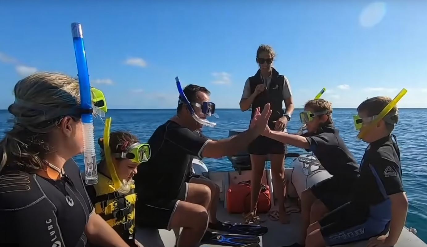 Whitsundays Half-Day Snorkeling Tour with Equipment (Departing from Hamilton Island)