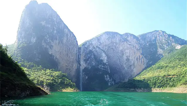 地心谷+清江畫谷一日遊純玩無購物市區免費接送可選多種選項