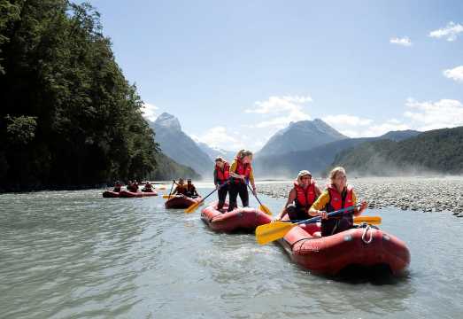 From Queenstown: Dart River Canoe & Jet Boat Day Trip