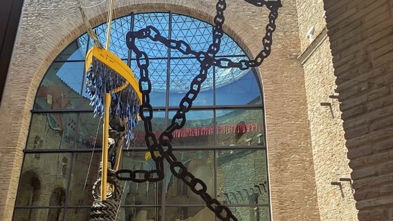 Visita guiada por el Teatro-Museo Dalí