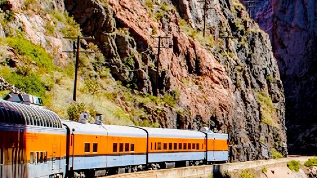 Cañon City: Arung Jeram di Royal Gorge dengan Pakaian Selam, Makan Siang & Foto