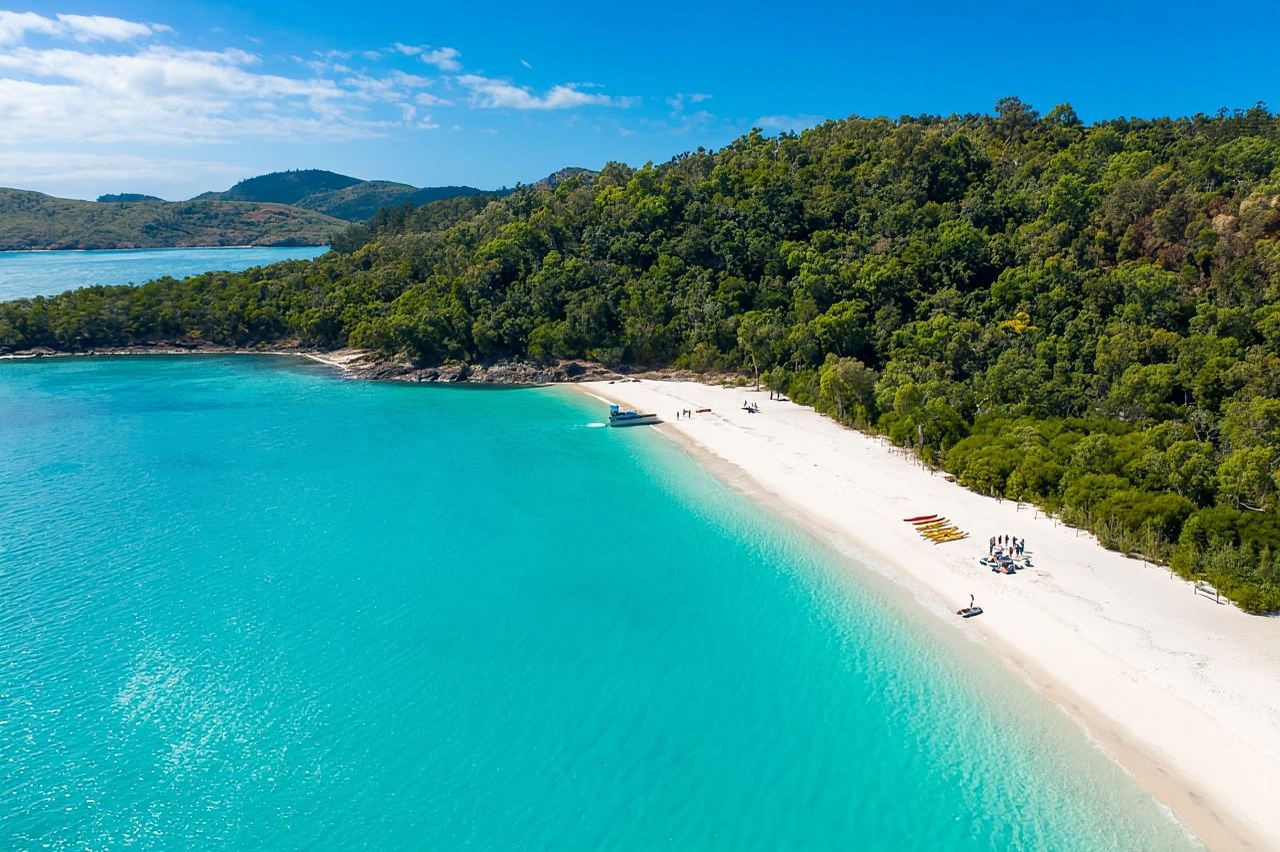 휘트선데이 아일랜드 캠핑 에어리 - 화이트헤븐 비치 교통편