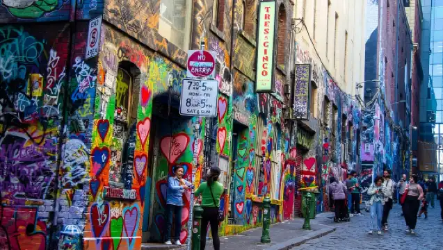 Melbourne: City Highlights Group Tour by Bus