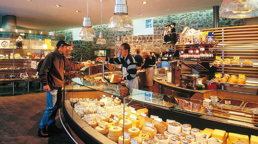 瑞士蘇黎世出發盧塞恩老城+英格堡一日遊(仙境小眾天堂小鎮)