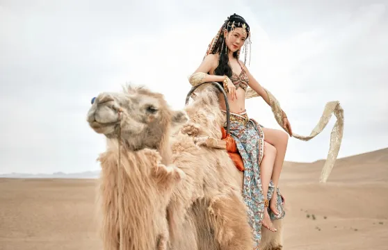 敦煌Trip Moments【敦煌飛天西域旅拍寫真跟拍/沙漠駱駝/單人親子情侶閨蜜私人訂製】