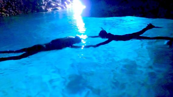 日本沖縄|恩納村 青の洞窟 2時間のダイビング&シュノーケリング体験【ビーチから入水・泳げなくても参加可能(6~60歳)】