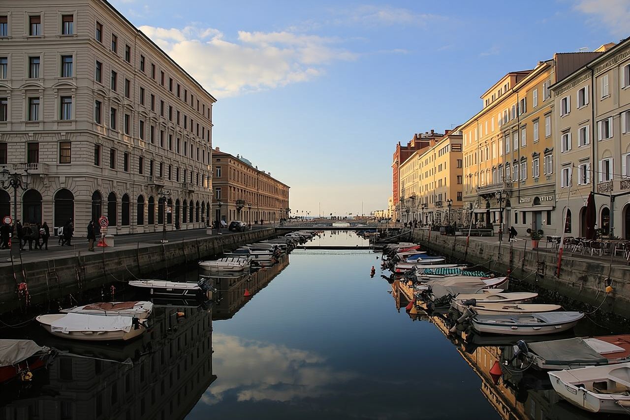 Tur Wisata Pribadi Trieste