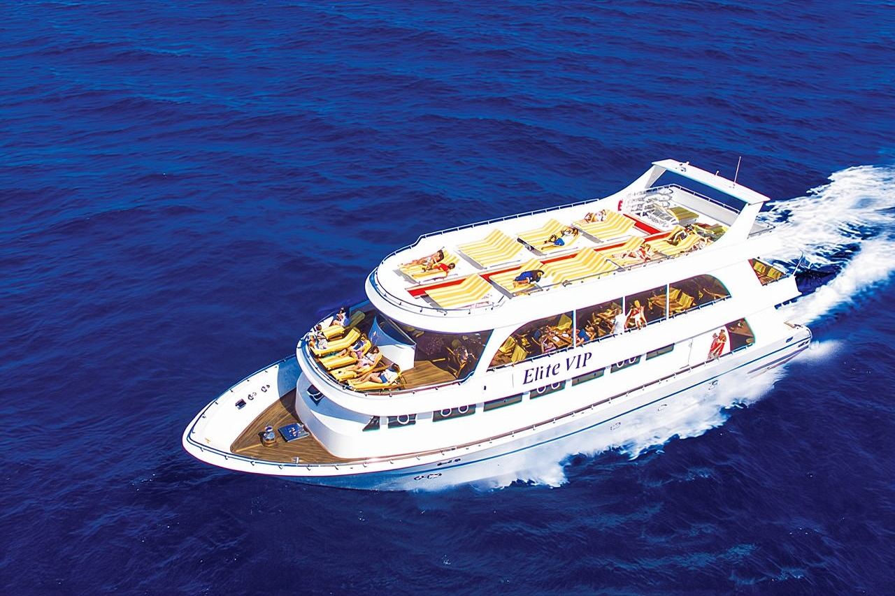 Sharm: Elite VIP Cruise Ras Mohammed & White Island with Lunch