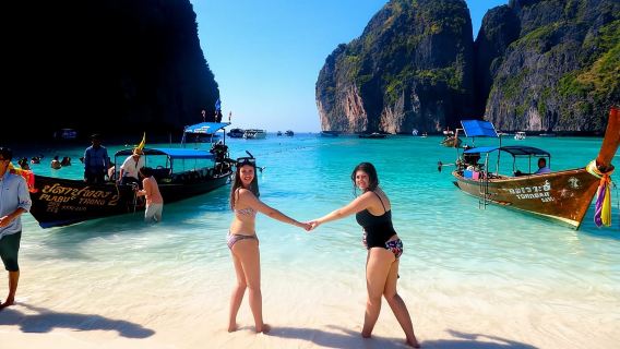 Phi Phi Island Big Boat Tour – Snorkeling, Beaches & Scenic Views