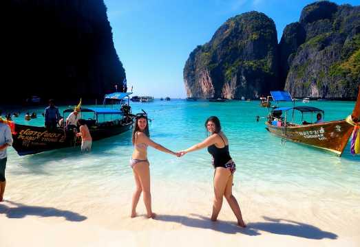 Phi Phi Island Big Boat Tour – Snorkeling, Beaches & Scenic Views