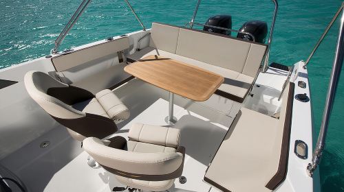 3Hrs private cruise Sea escape: Swim! Tan! Sightsee! 1