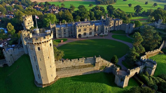 ウォーリック城、オックスフォード、ストラトフォード・オン・エーボン&コッツウォルズ日帰り旅行