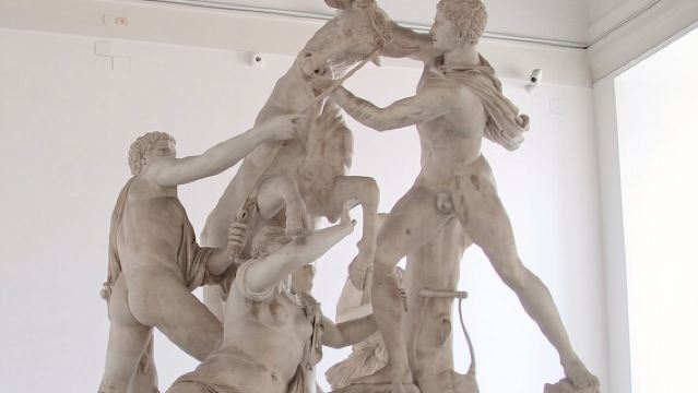 Archaeological Museum of Naples Small Group Tour with an Archaeologist