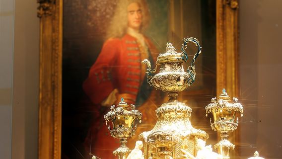 Dresden city tour with Treasury visit in the New Green Vault