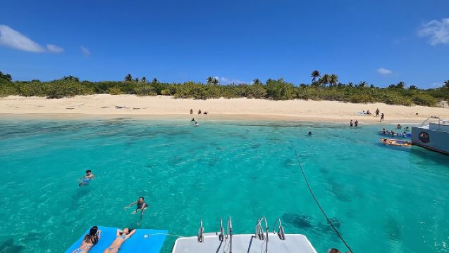 Culebra Snorkeling and Beach Day Tour All Inclusive